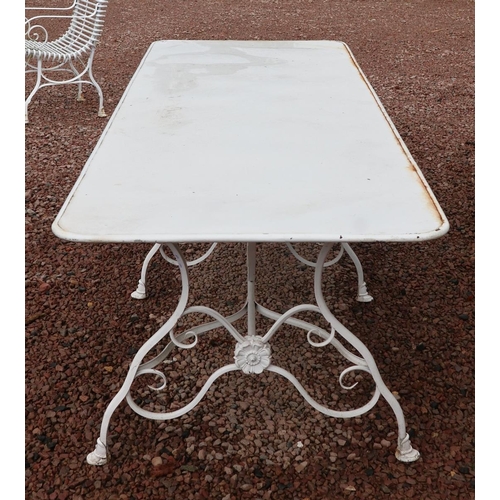 539 - Large metal garden table - Approx L: 253cm W: 92cm H: 72cm