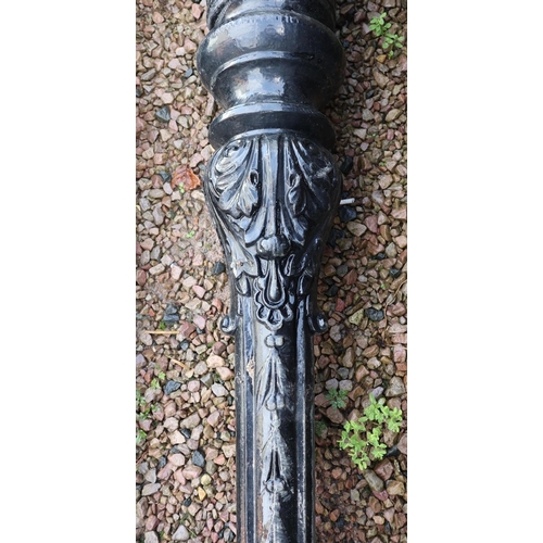 554 - Victorian cast iron street light