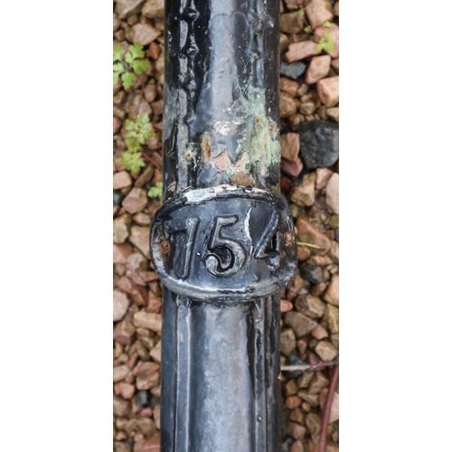 555 - Victorian cast iron street light - Approx height 510cm