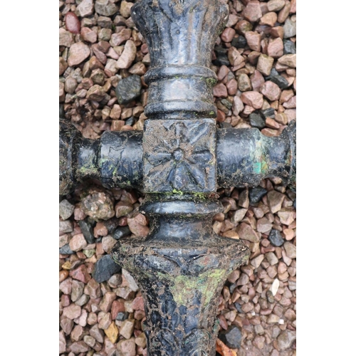 556 - Victorian cast iron street light A/F - Approx height 510cm