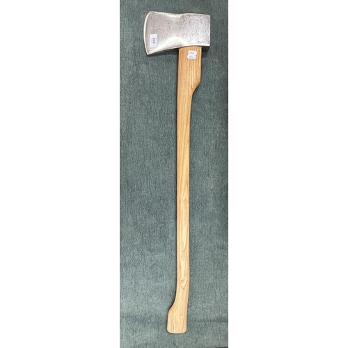 256 - Felling axe