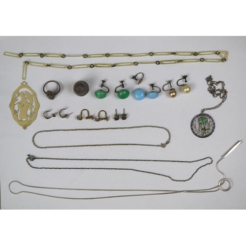 101 - Collection of jewellery to include silver