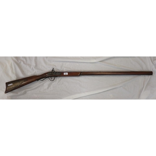 144 - Decorative wall mounted flintlock rifle