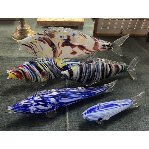 220 - Collection of Romanian glass fish - Approx lengths: 50cm, 37cm, 34cm, 32cm and 23cm