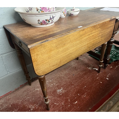 315 - Mahogany Pembroke table