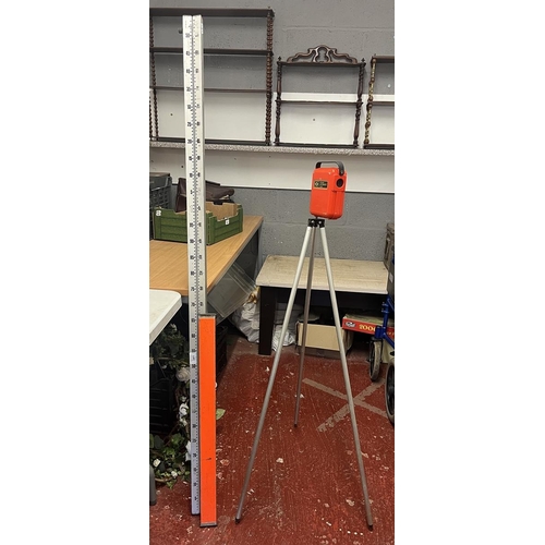 341 - Cowley Surveyor's level with measuring staff and tripod