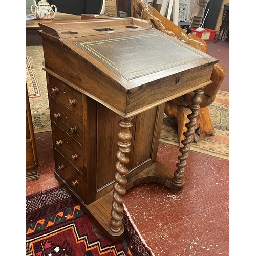 400 - William IV rosewood Davenport, drawers to right side, with key