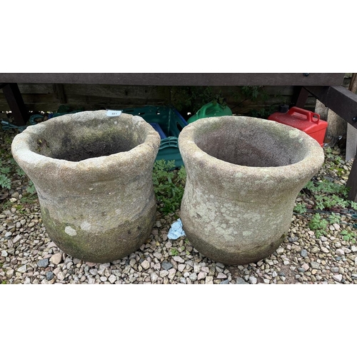 481 - 2 stone pots