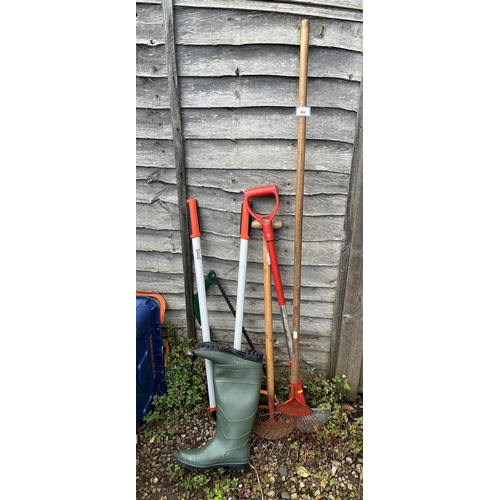 484 - Collection of gardening tools together with a pair of wellington boots, size 8