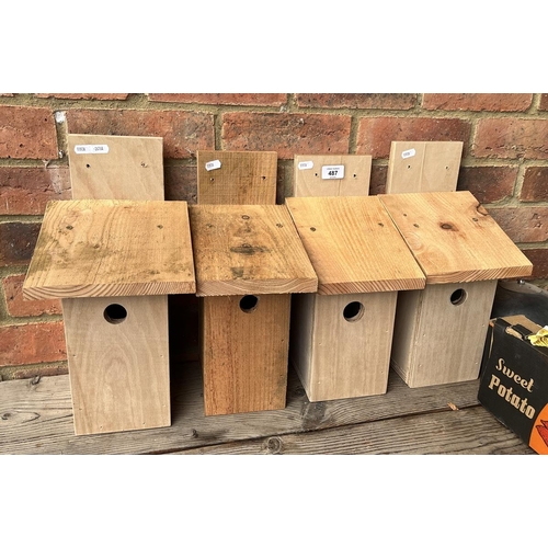 487 - Collection of bird boxes