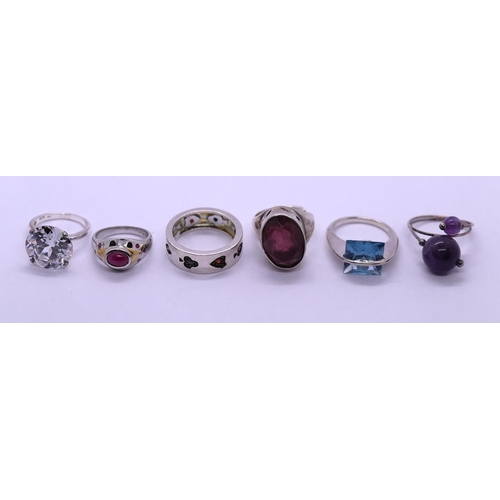 61 - 6 silver stone set rings