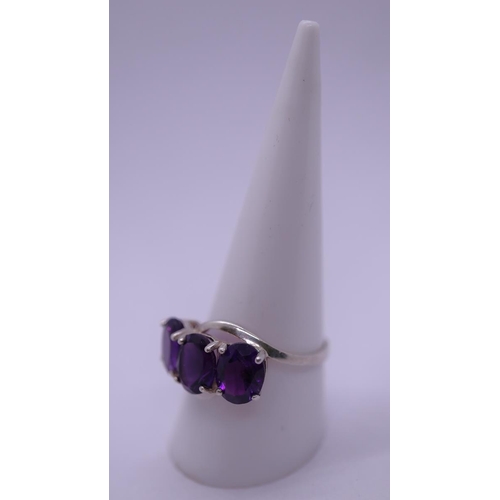 11 - Silver 3 stone amethyst set ring - Size S