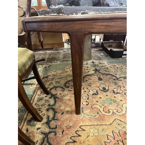 289 - Mid century dining table