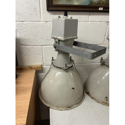 331 - 7 Thorlux industrial lights with ballast boxes