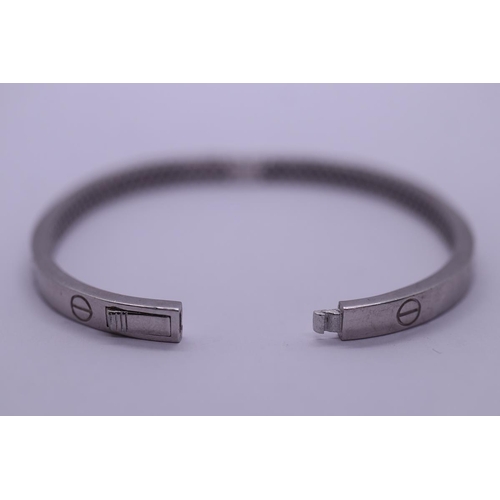 34 - Silver bangle