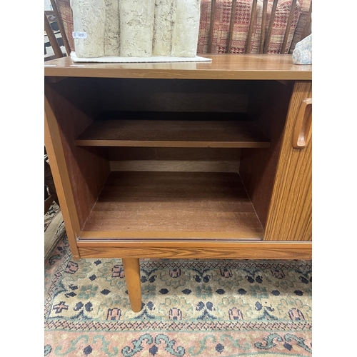 402 - Mid century Schriever sideboard - Approx W: 152cm D: 41cm H: 73cm