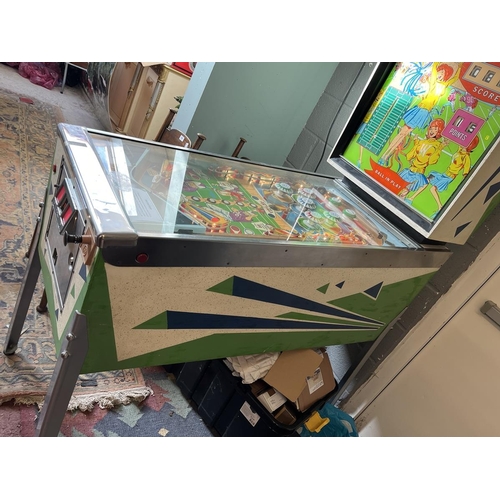 436 - Touchdown by Williams pinball machine (with original glass and paint) - 1967 in good working order w... 