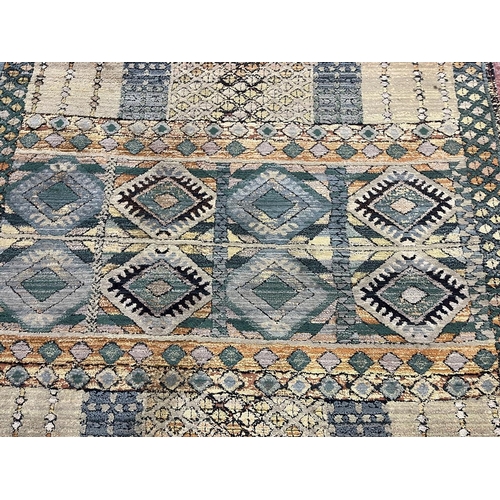 462 - Vintage geometric design rug, possibly Turkish - Size 230cm x 155cm