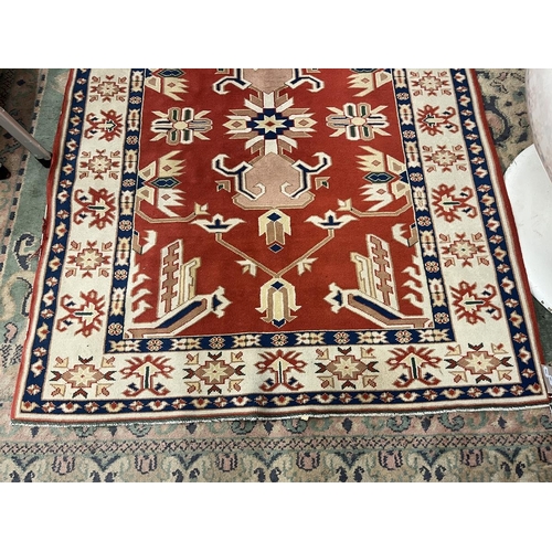 465 - Vintage Turkish 'Milas' rug - Size 165cm x 128cm