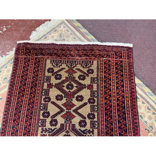 466 - Vintage Persian handwoven rug - Size 221cm x 110cm