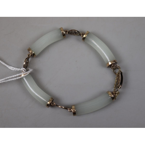 112 - Jade bracelet