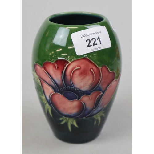 221 - Moorcroft vase - Approx H: 13cm