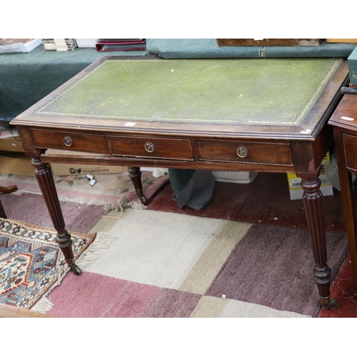 300 - Antique mahogany library table with fluted legs - Approx W: 122cm D: 69cm H: 77cm