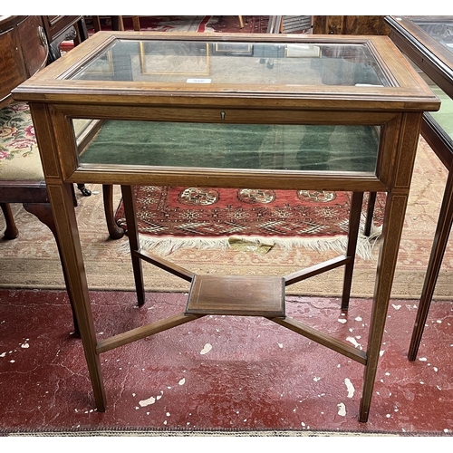 328 - Edwardian inlaid bijouterie table