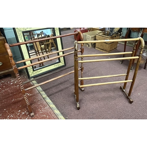 367 - 2 wooden towel rails