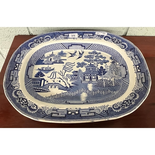 375 - Large willow pattern meat plate