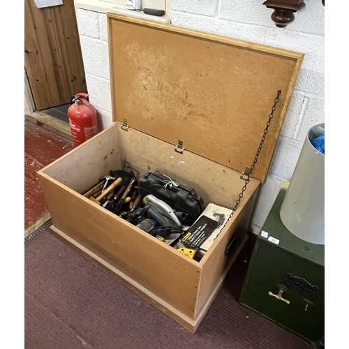 402 - Large chest containing tools