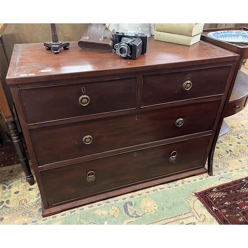 434 - Mahogany 2 over 2 chest of drawers - Approx W: 102cm D: 50cm H: 78cm