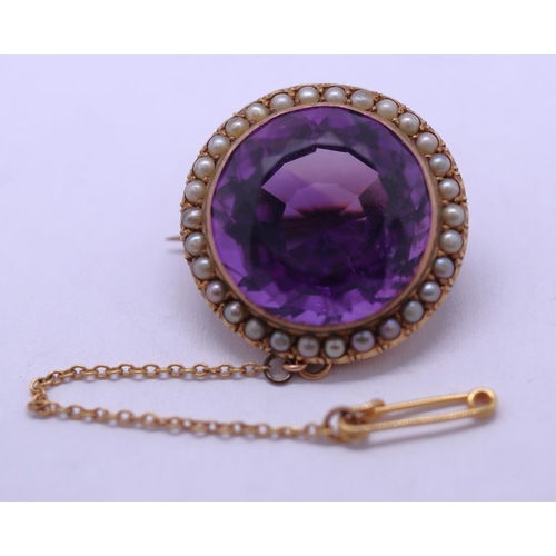 46 - 9ct gold fine Victorian brooch set with large amethyst & seed pearls