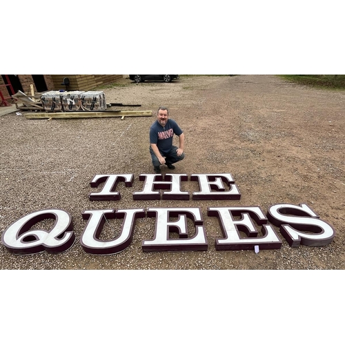 519 - Large metal letters from a pub - The Queens