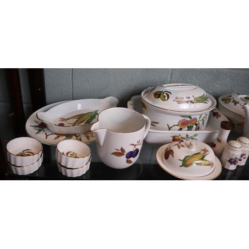 190 - Large collection of Royal Worcester - Evesham Pattern