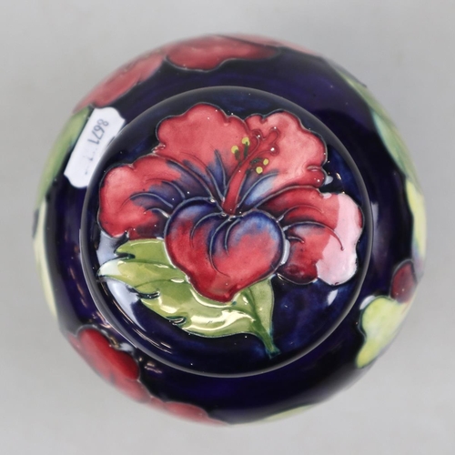 218 - Moorcroft ginger jar - Approx H: 15.5cm