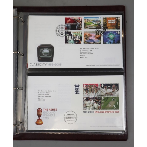 289 - Collection of first day covers in albums