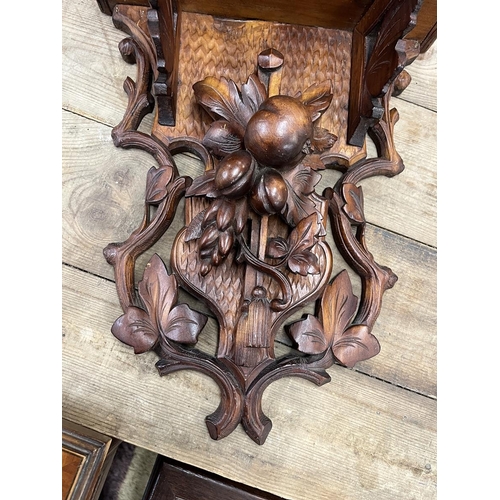 330 - Victorian heavily carved wall bracket