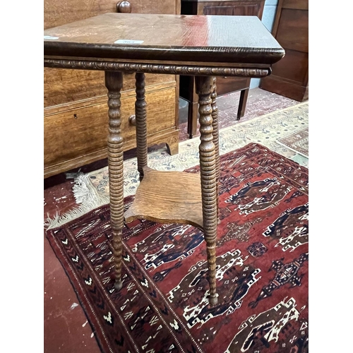 363 - Arts & Crafts oak table