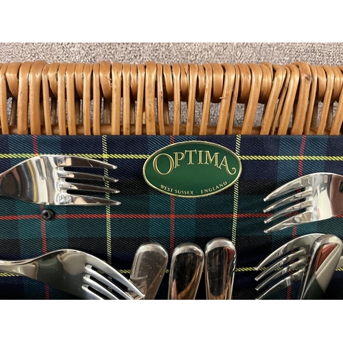 391 - Large fully fitted picnic basket by Optima