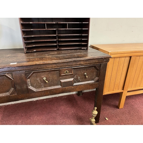 411 - Early oak dresser base - Approx W: 150cm D: 59cm H: 76cm