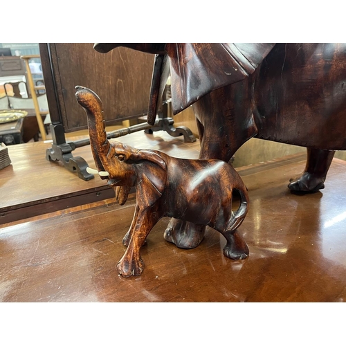 428 - Large heavy wooden elephant mother & calf - Approx H: 55cm