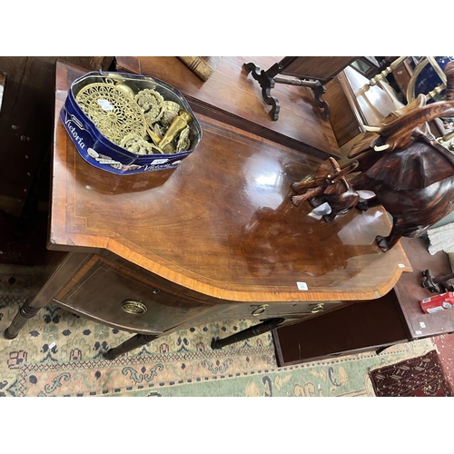 429 - Georgian inlaid sideboard - Approx W: 137cm D: 58cm H: 89cm