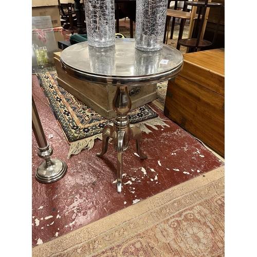 438 - Metal table and stand together with pair of vases - Approx W: 86cm D: 53cm H: 47cm