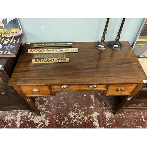 473 - Edwardian mahogany desk - Approx W: 107cm D: 52cm H: 77cm