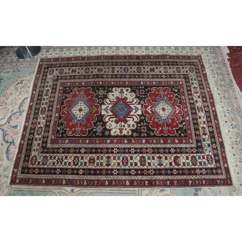 555 - Good quality patterned rug