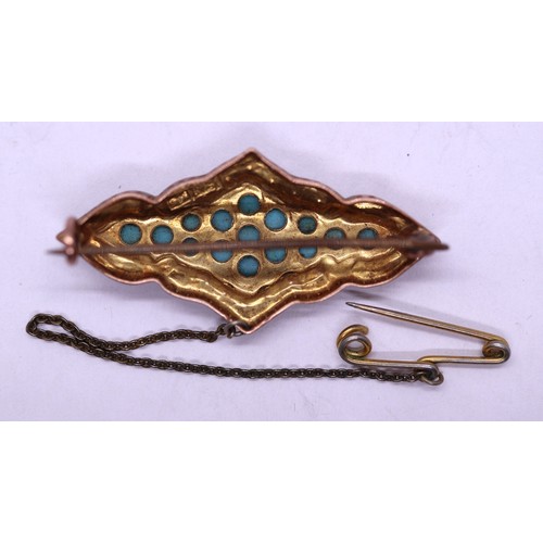 67 - 9ct gold Victorian brooch set with seed pearl & turquoise