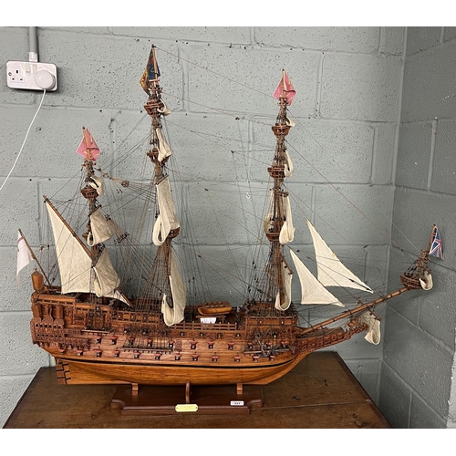 221 - Large scratch built model of a 100 gunner galleon - Sovereign of the Seas