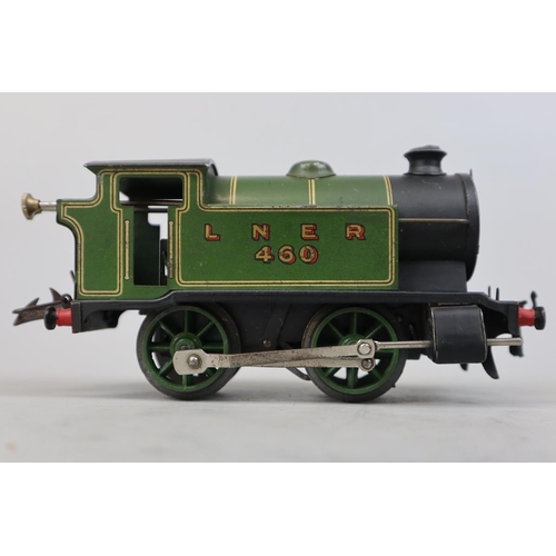 10 - 2 0 gauge clockwork model railway engines, 1 by Hornby