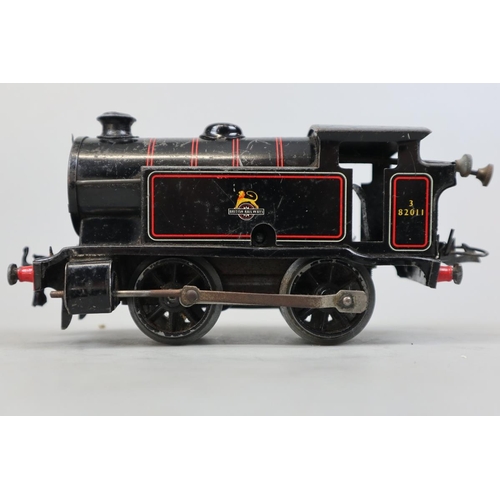 13 - 3 0 gauge Hornby clockwork model railway engines